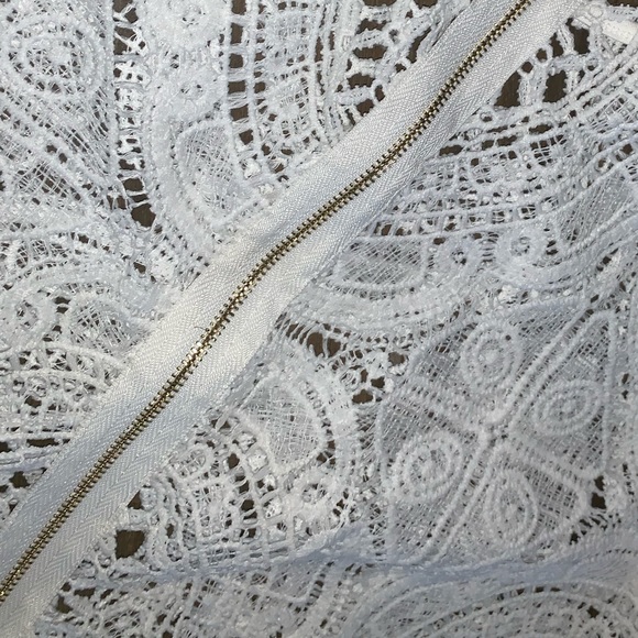 Lace crop top - Picture 4 of 5